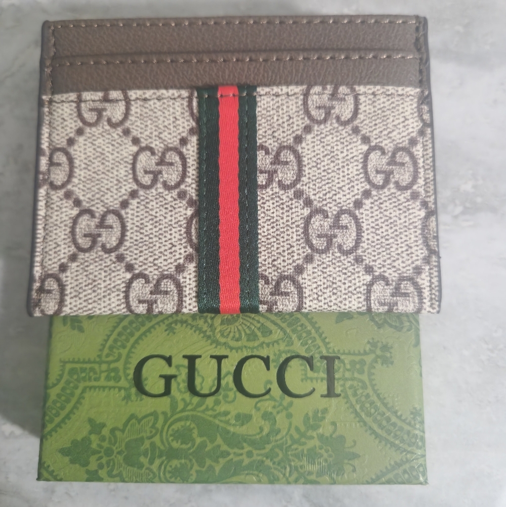 🆕️ Luxary Signature Card Holder ✨️ - Picture 2 of 8